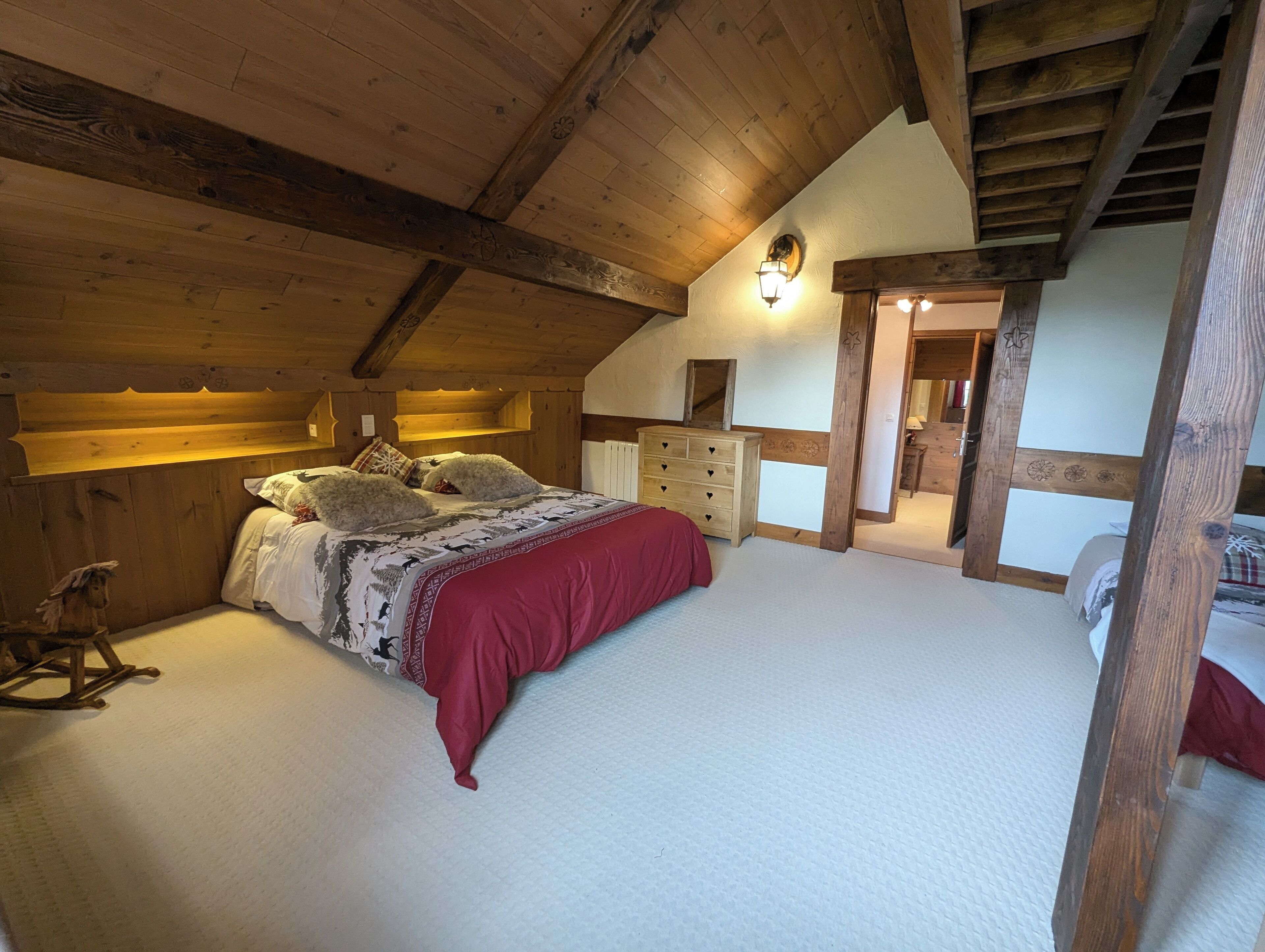 3 chambres, fer et planche à repasser, accès Internet, draps fournis