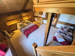 3 bedrooms, iron/ironing board, Internet, bed sheets