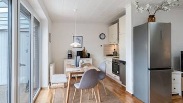 Kühlschrank, Mikrowelle, Geschirrspüler