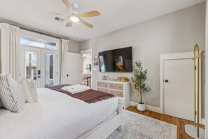 3 bedrooms, iron/ironing board, Internet, bed sheets - Carlton Landing-Boardwalk Breeze (Carlton Landing)