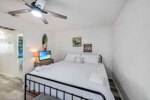 1 habitación, tabla de planchar con plancha, wifi gratis y ropa de cama 