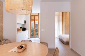 Dining - Oasis in Cabañal 4 (Valencia)