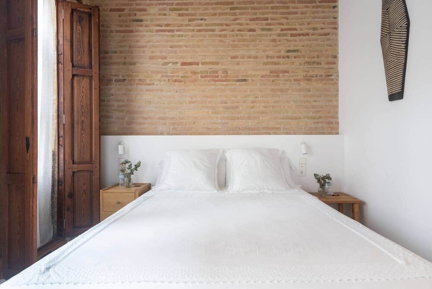 3 bedrooms, in-room safe, iron/ironing board, travel cot