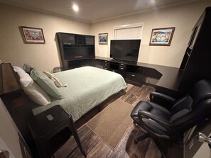 2 dormitoris, escriptori, planxa i posts de planxar i wifi gratuïta