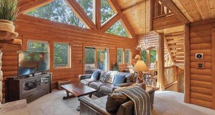 POWDER DREAMS !! 4 BEDROOM SKI-IN SKI-OUT CABIN AT BOYNE MOUNTAIN