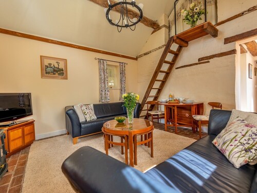 Semi-rural retreat close to Shrewsbury and Telford.