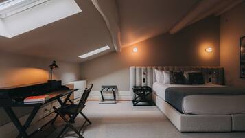 Sviitti | Tallelokero huoneessa, pimennysverhot, äänieristys, ilmainen Wi-Fi