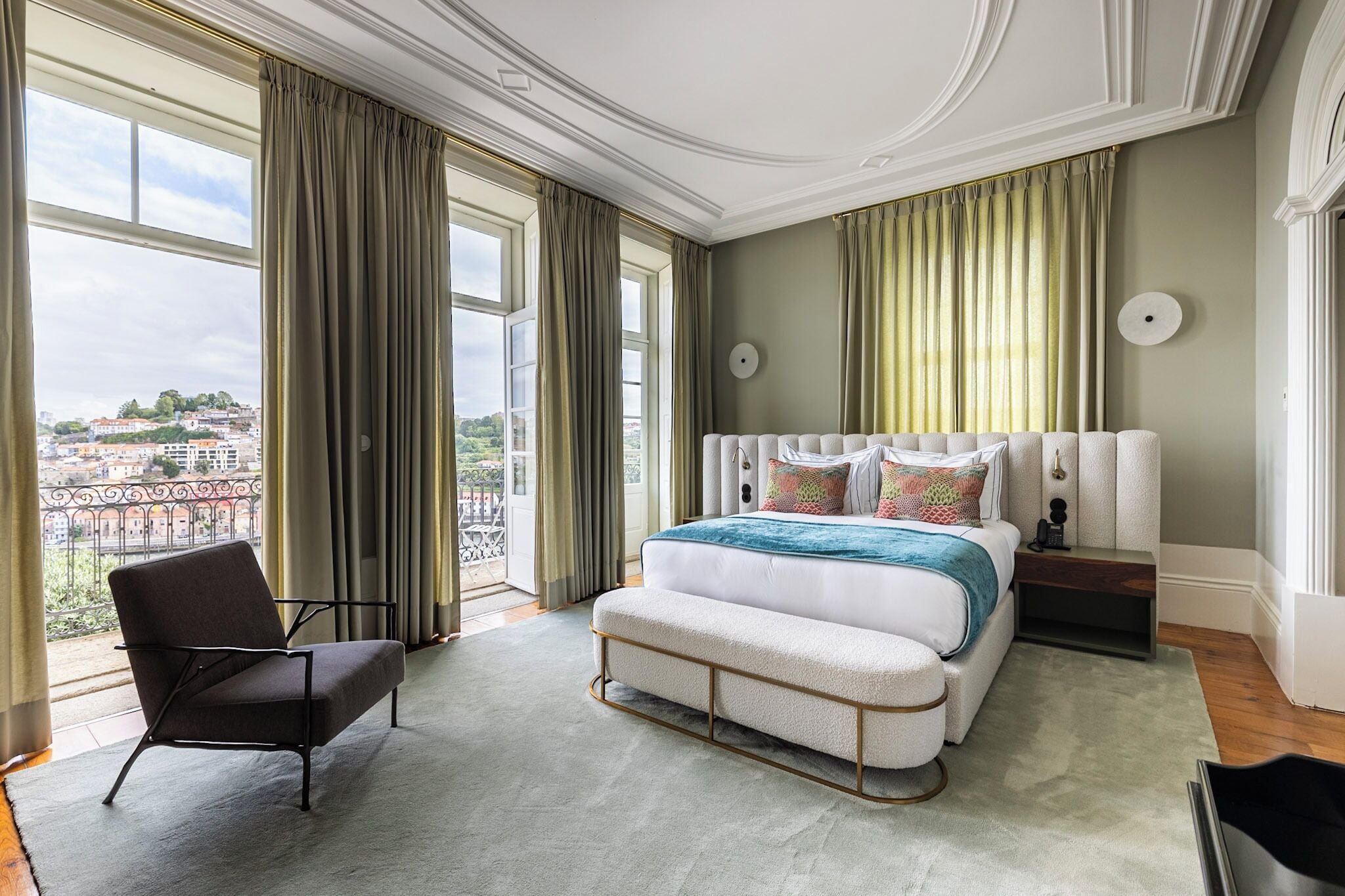 Royal Suite (Suite Royal with Balcony) | In-room safe, blackout drapes, soundproofing, free WiFi