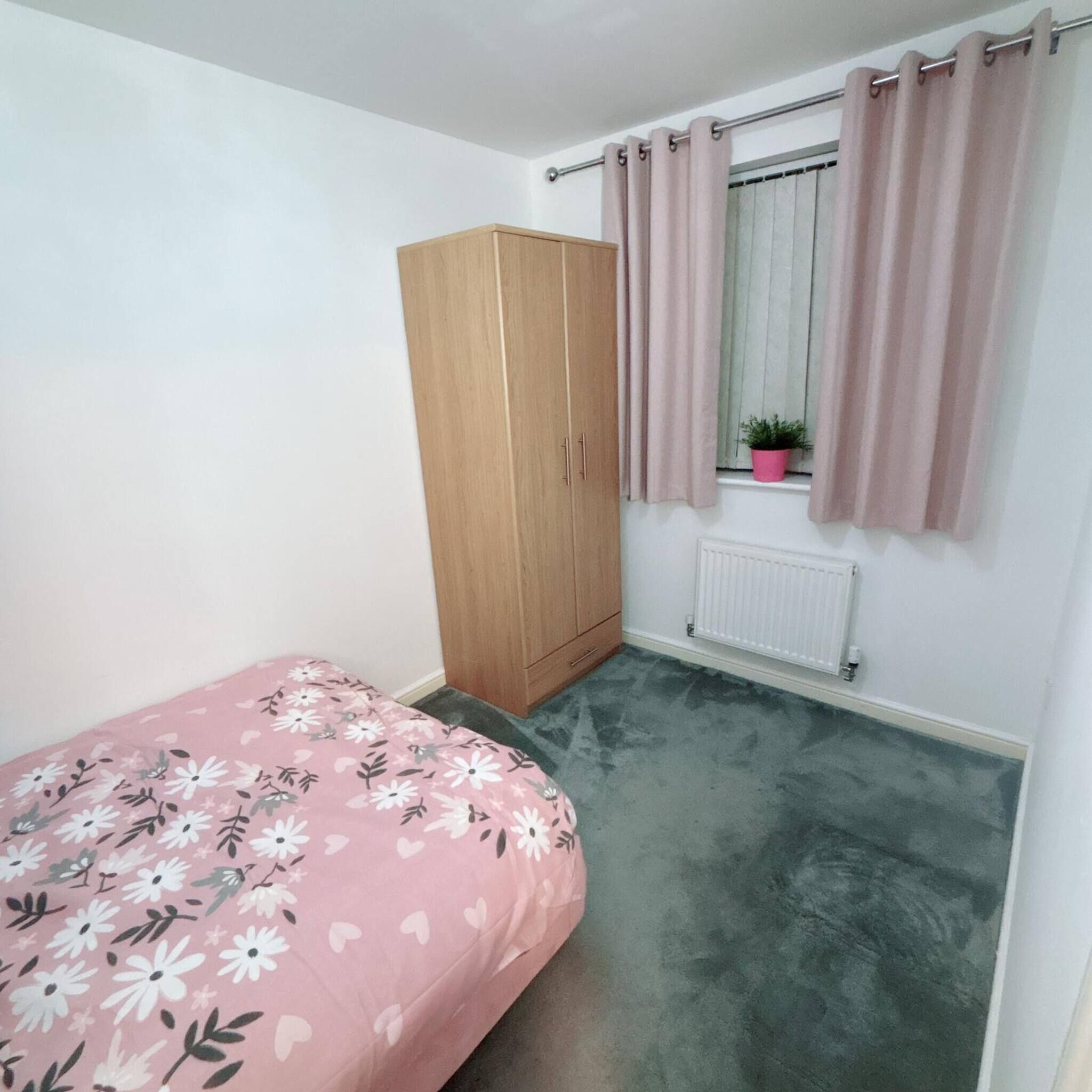 House, 3 Bedrooms, Garden View