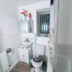 House, 3 Bedrooms, Garden View | Bathroom