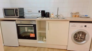 Interior - Cosy Retreat - Suite 5 (Hamilton)