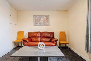 Apartment, 1 Bedroom | Living room - Cosy Retreat - Suite 5 (Hamilton)