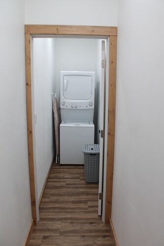 Beautiful 3bedroom 2bath garden level apartment in a prime DeltaJunctionFtGreely