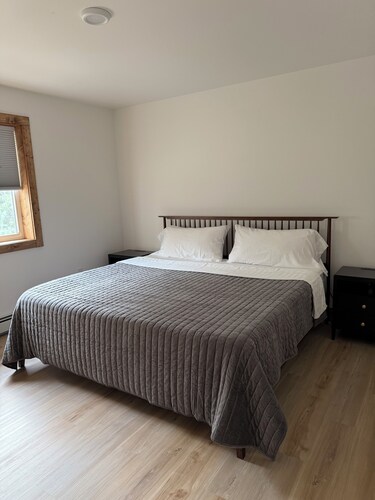 Beautiful 3-bedroom, 2.5-bath townhome in a prime Delta Junction near FtGreely