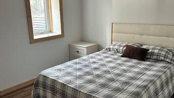 WiFi, bed sheets