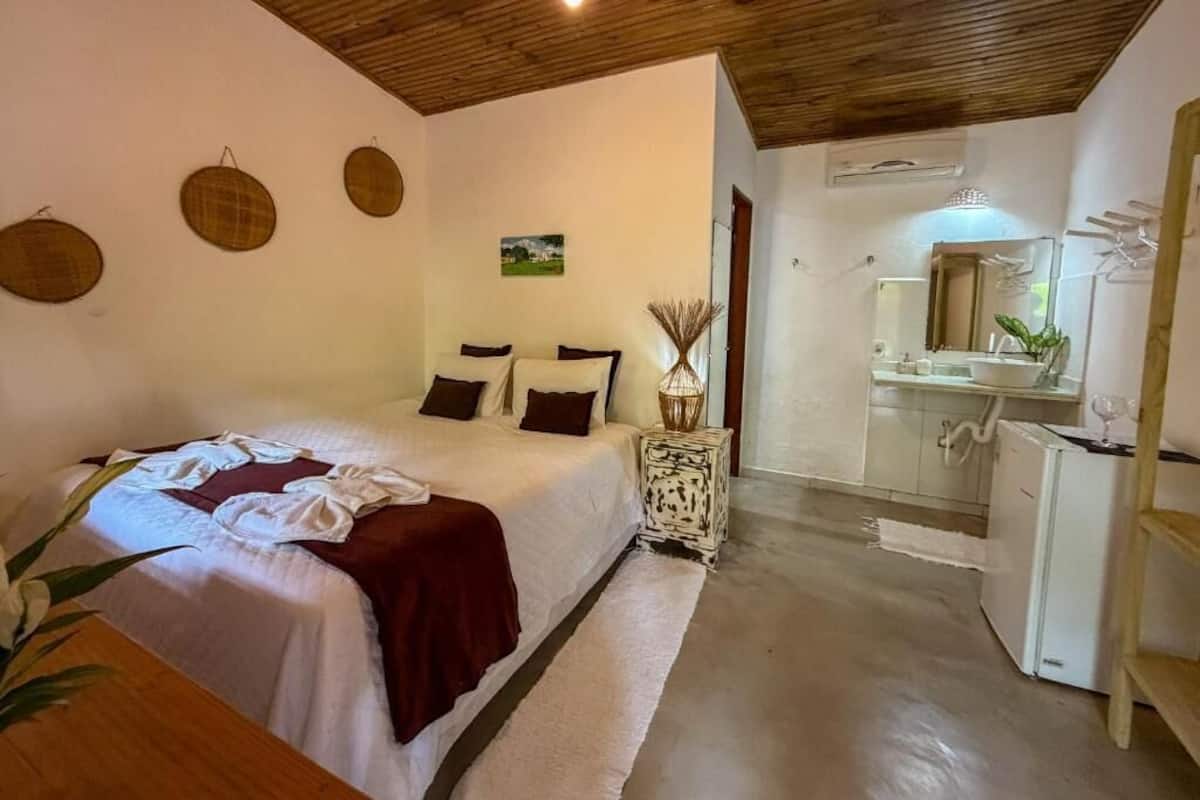 Habitación doble, vista al jardín | Wifi gratis
