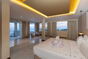 Penthouse | In-room safe, desk, laptop workspace, iron/ironing board - Elaya Resort Unawatuna (Unawatuna)