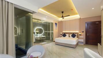 Deluxe Premier Plunge Pool Room