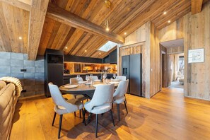 Dining - Observatoire - Sompteux Loft | 3CHBR | Elégant | Vues (Megève)