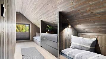 Cabin, 4 Bedrooms, Terrace, Lake View | 4 bedrooms