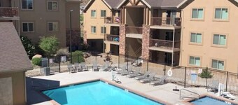 3Bed/2Bath MOAB pool & hot tub