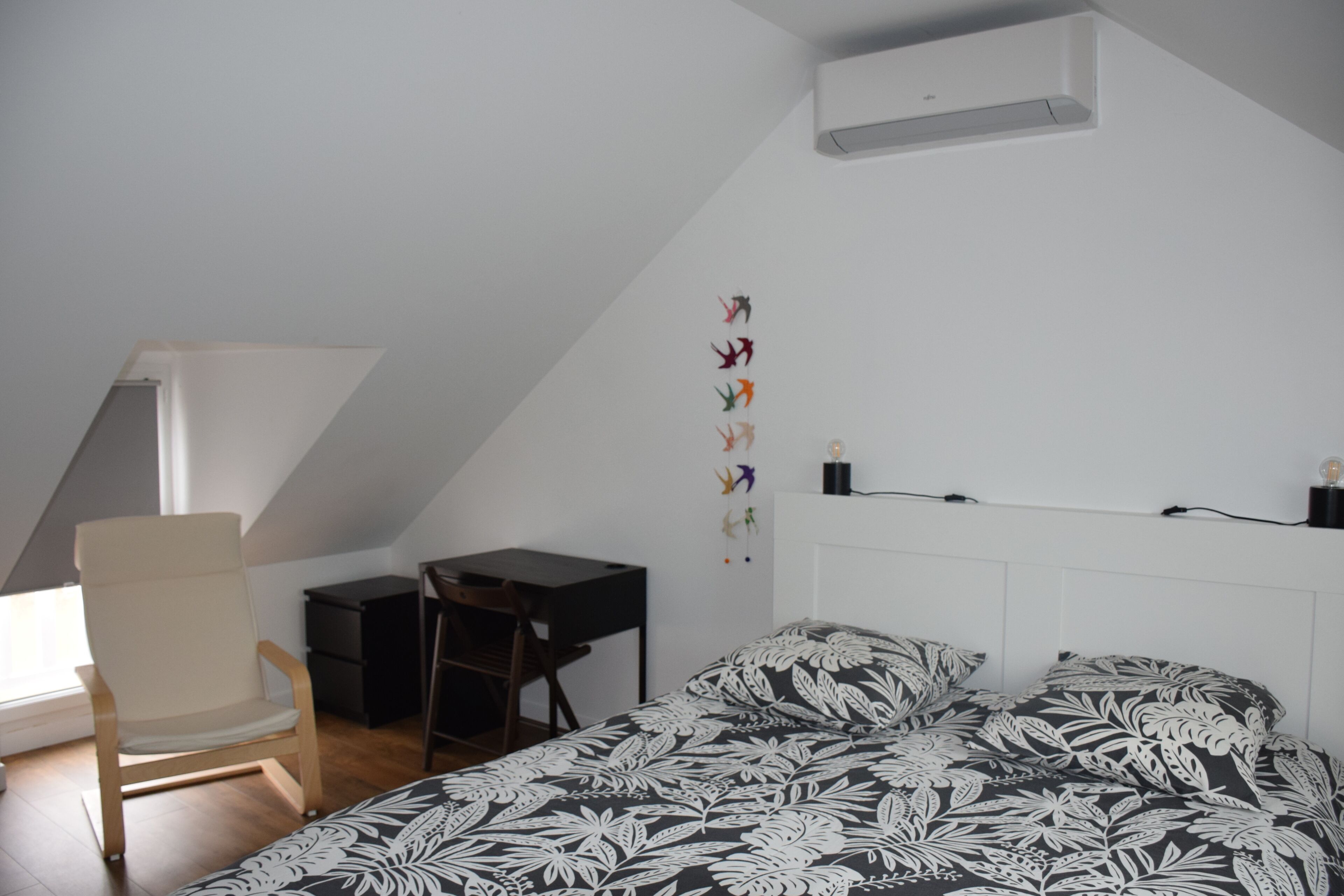 Fer et planche à repasser, accès Internet, draps fournis