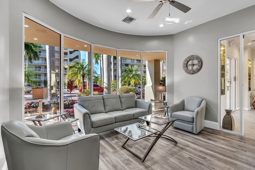 Waterfront Communitypool/hot Tub/workout Roombahia Vista 363 - St. Petersburg, FL