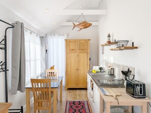 Fridge, microwave, dishwasher, toaster