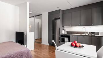 Strykjärn/strykbräda, wi-fi och sängkläder