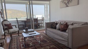 Apartment | Living area - Oceana Suites Alto las Condes (Santiago)