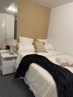 Tabla de planchar con plancha 