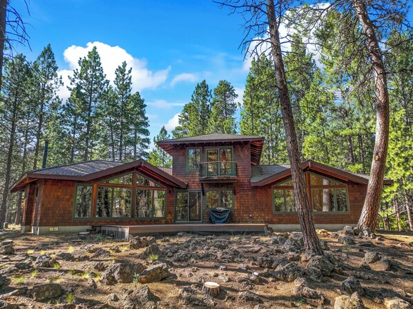 Exterior - South Meadow 69 - Woodsy Retreat (Black Butte Ranch)