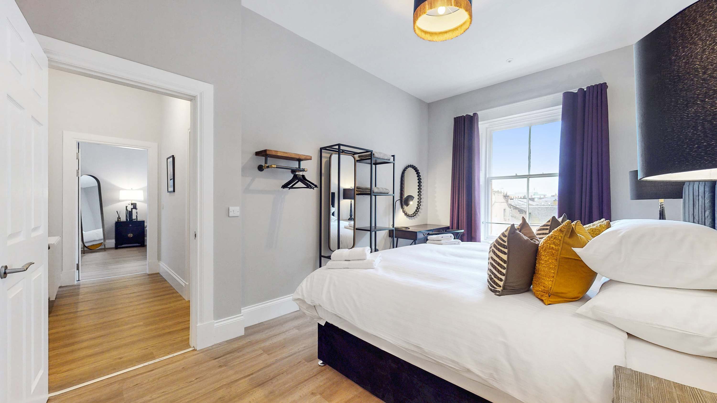 4 bedrooms, desk, iron/ironing board, WiFi