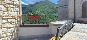 Property grounds - Inside the widespread village of Castelletta in the Gola della Rossa park. (Castelletta)