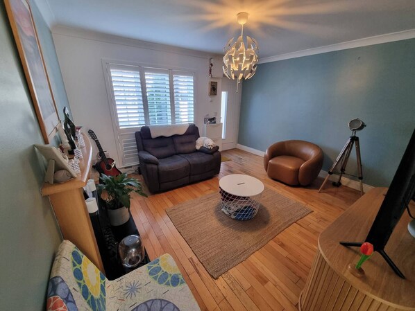 Living room - Room-kings Room to Enjoy the Stars (Lusk)