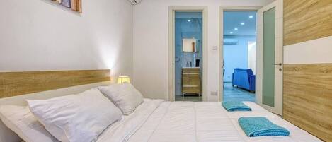 Desk, iron/ironing board, travel crib, WiFi