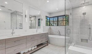 Towels, toilet paper - Mountain Adventure Retreat Near Aspen & Snowmass (Carbondale)