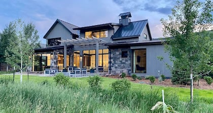Mountain Adventure Retreat Near Aspen & Snowmass