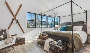 4 bedrooms, desk, Internet, bed sheets - Mountain Adventure Retreat Near Aspen & Snowmass (Carbondale)