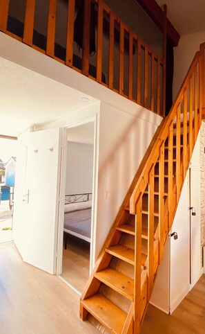 Interior - V0865 - Air-conditioned vacation home sleeps 6 with private parking (Vias)