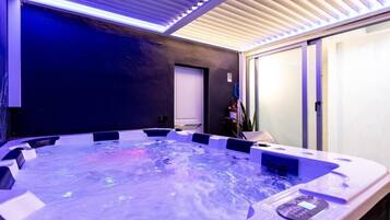 Deluxe-Suite, Balkon, Meerblick | Innenbereich