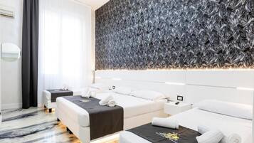 Superior-huone | Tallelokero huoneessa, ilmainen Wi-Fi