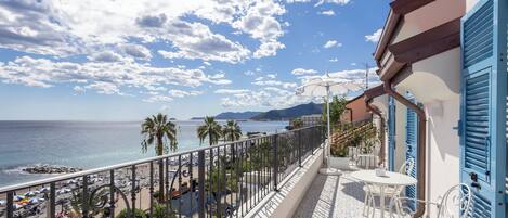 Panoramic Penthouse, Balcony, Sea View (Velamare) | Outdoor dining