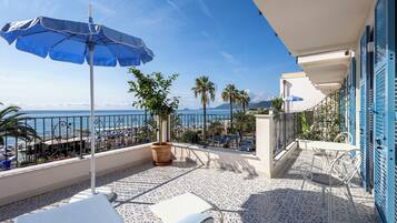 Deluxe Apartment, Balcony, Sea View (Onde Bianche) | Terrace/patio