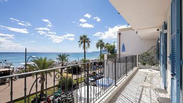 Deluxe-Apartment, Balkon, Meerblick (Poetica) | Terrasse/Patio