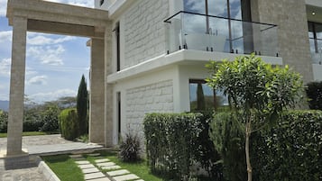 Luxury Double Room, Balcony, Sea View | Exterior