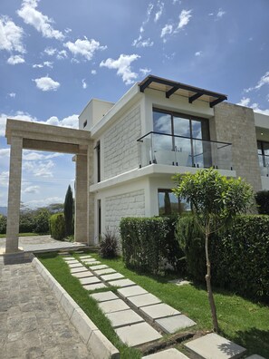 Luxury Double Room, Balcony, Sea View | Exterior