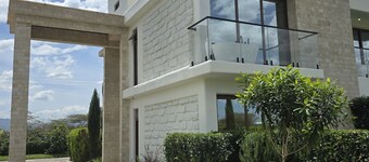 Lake Elementaita Flamingo Bay