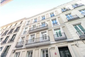 Exterior detail - Extraordinary luxury apartment with private terrace in the heart of Madrid. (Madrid)