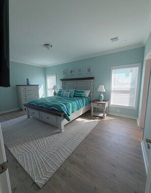 4 bedrooms, iron/ironing board, free WiFi, bed sheets - A Spacious 4 bedroom 4.5 bath Coastal Escape - Walk to the Beach (Port St. Joe)